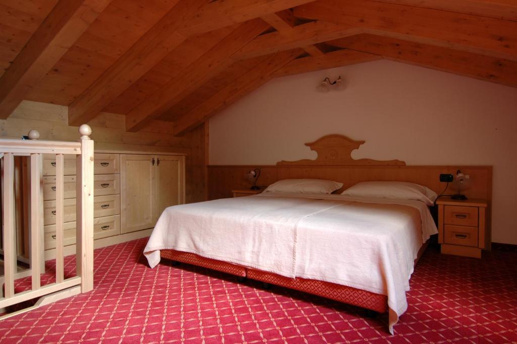 Residence Pez Gajard San Martino Di Castrozza Camera foto