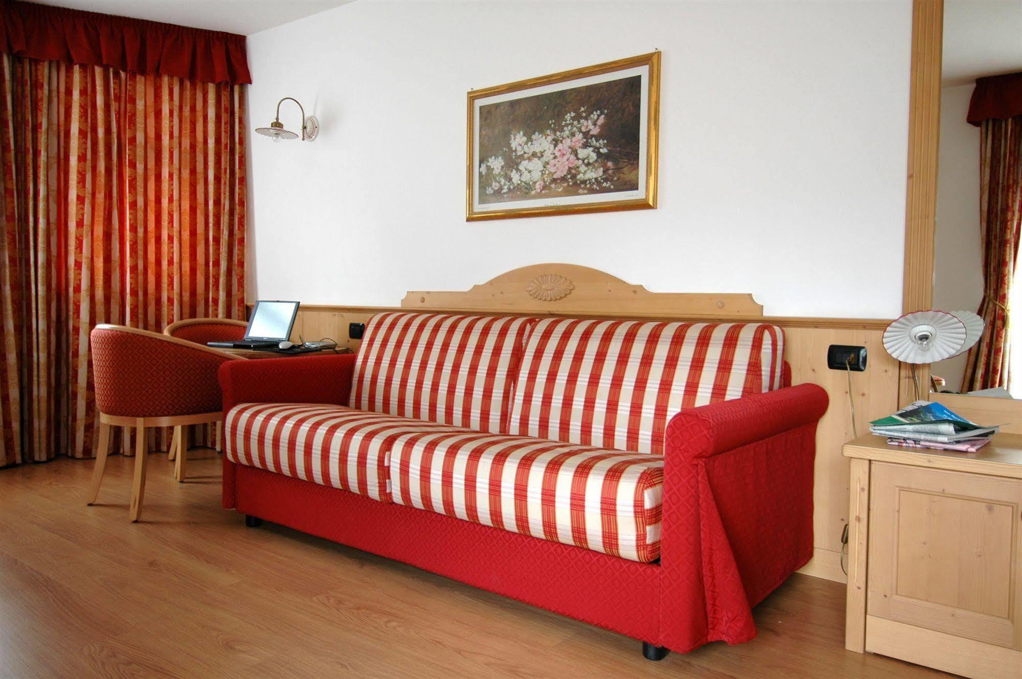 Residence Pez Gajard San Martino Di Castrozza Esterno foto