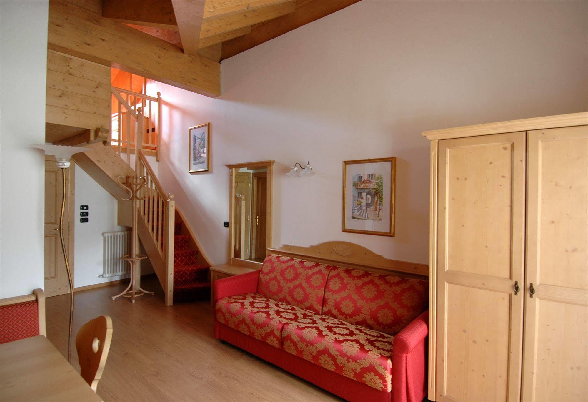 Residence Pez Gajard San Martino Di Castrozza Esterno foto